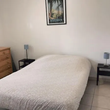 Grand T2 Sur La Presqu'ile De Giens Appartement *