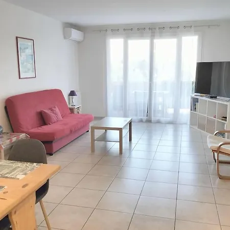 Appartement Grand T2 Sur La Presqu'ile De Giens